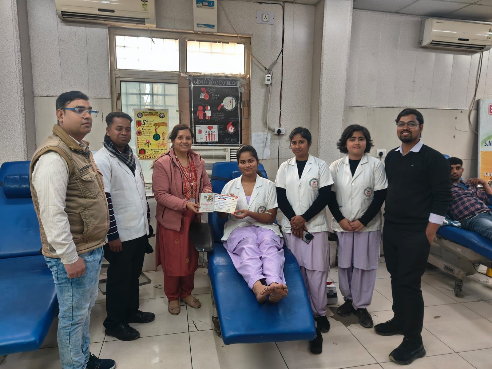 सुभाष चंद्र बोस जी की जयंती पर आगरा मेडिकल कॉलेज में ब्लड डोनेशन कैम्प का आयोजन