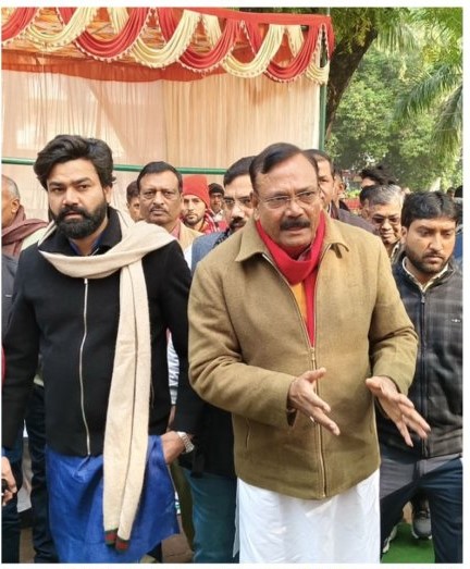 सांसद राजकुमार चाहर की जन चौपाल में उमड़ी भीड़, विद्युत समस्याओं का हो रहा समाधान