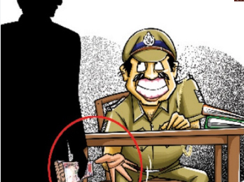 <h6>आगरा: ट्रेनी दरोगा रिश्वत लेते कैमरे में कैद, ₹80 हजार घूस का आरोप, खाकी शर्मसार</h6>