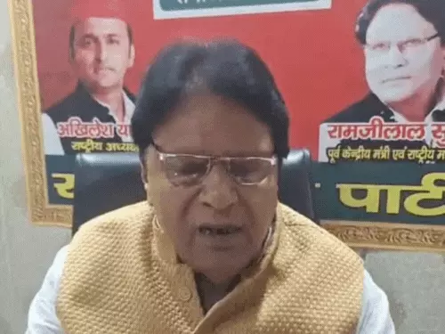 आगरा में सपा सांसद रामजीलाल सुमन का ‘आक्रामक’ बयान: बोले- “जब तक दलित-पिछड़ों को हिंदू समाज का अंग नहीं समझेंगे, धर्म परिवर्तन नहीं रुकेगा!”