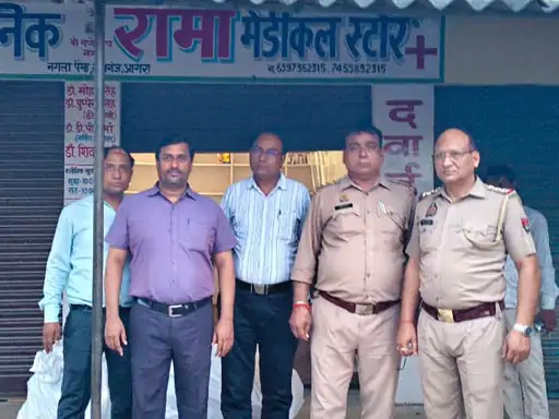 आगरा: यमुना किनारे दवा जलाने का मामला, आरोपी न डॉक्टर न मेडिकल स्टोर का लाइसेंस; एक भाई गिरफ्तार