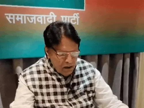 आगरा: सपा सांसद रामजीलाल सुमन का योगी सरकार पर बड़ा हमला – “फतेहपुर मजार पर तोड़फोड़ सरकार की शह पर, भाजपा जिलाध्यक्ष पर क्यों नहीं चला बुलडोजर?”
