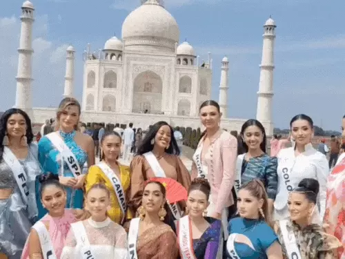 आगरा में मिस टीन इंटरनेशनल की 24 देशों की फाइनलिस्ट ताजमहल पहुंचीं, जमकर लीं सेल्फी
