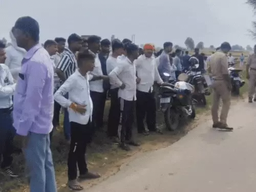 आगरा में खेत में मिली रहस्यमयी लाश: दो दिन पुरानी, मारकर फेंके जाने की आशंका, शिनाख्त नहीं