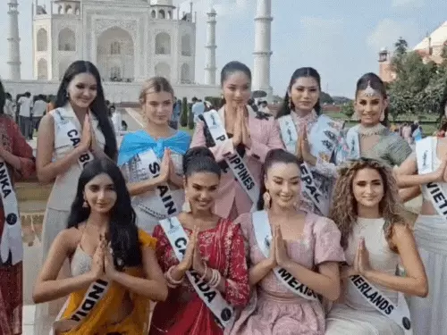 11 देशों की सुंदरियां ताजमहल पर हुईं मुग्ध: मिस टीन अर्थ 2025 की फाइनलिस्ट ने जाना ‘प्रेम की निशानी’ का इतिहास, बोलीं- ‘जीवन में एक बार ताज जरूर देखें’