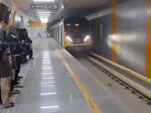 आगरा: मेट्रो में ‘आयरन स्पेन’ तकनीक का इस्तेमाल, ट्रैफिक जाम से मिलेगी मुक्ति