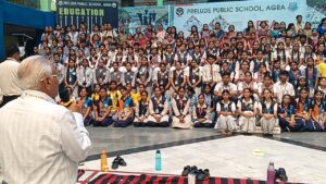 Agra News: प्रिल्यूड परिसर में दिखाई दिया कला व रचनात्मकता का अनूठा संगम, कोलाज प्रतियोगिता में आगरा के छात्रों ने दिखाया अपना हुनर